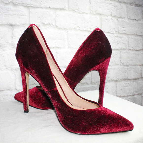 Steve Madden Shoes - STEVE MADDEN RED VELVET HEELS